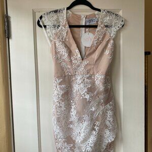 White lace dress - Xenia Boutique - Size 2